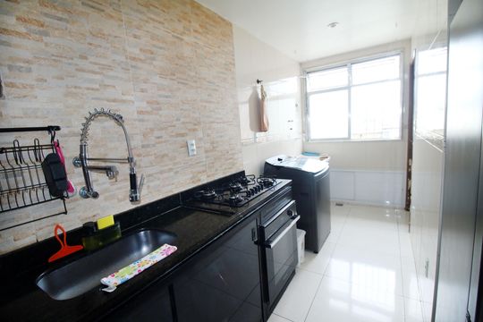 Cozinha de apartamento à venda com 2 quartos, 77m² em Penha Circular, Rio de Janeiro