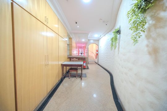 Hall de entrada de apartamento para alugar com 1 quarto, 75m² em Bela Vista, São Paulo