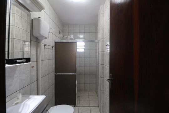 Banheiro de apartamento para alugar com 2 quartos, 52m² em Harmonia, Canoas