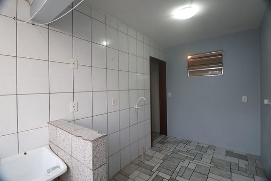 Cozinha e Área de Serviço de apartamento para alugar com 2 quartos, 52m² em Harmonia, Canoas