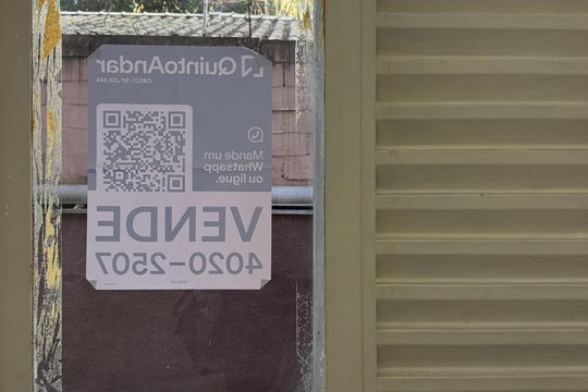 Placa  de apartamento à venda com 2 quartos, 53m² em Parque Renato Maia, Guarulhos