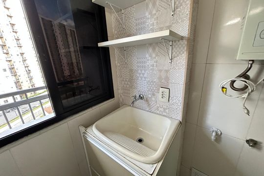 Área de Serviço de apartamento para alugar com 2 quartos, 56m² em Del Castilho, Rio de Janeiro