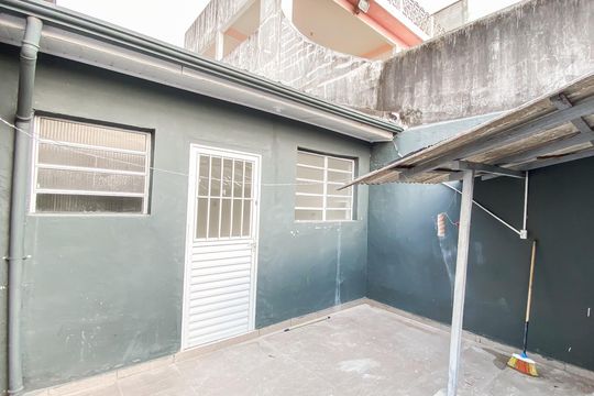 Área de Serviço de casa para alugar com 1 quarto, 130m² em Vila Ré, São Paulo