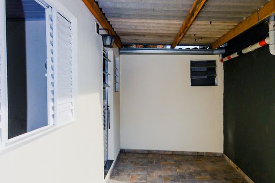 Área de Serviço de casa para alugar com 1 quarto, 37m² em Jardim Jovaia, Guarulhos