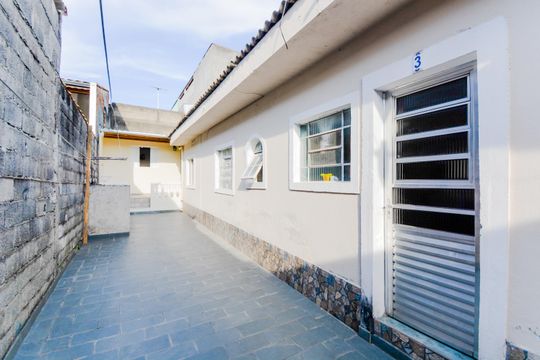 Entrada Social de casa para alugar com 1 quarto, 37m² em Jardim Jovaia, Guarulhos