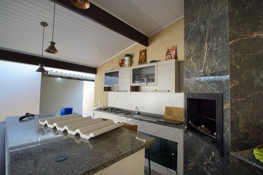Churrasqueira de casa para alugar com 3 quartos, 156m² em Eldorado, Maricá