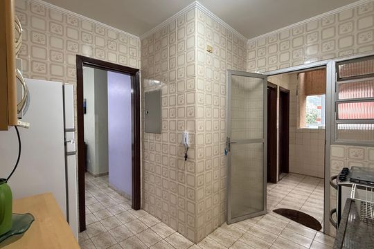 Cozinha de apartamento para alugar com 3 quartos, 72m² em Jardim Tejereba, Guarujá