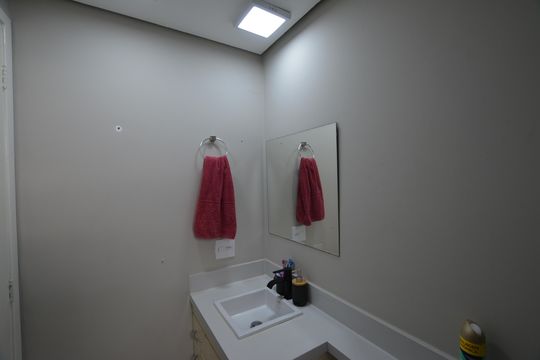 BANHEIRO de apartamento para alugar com 2 quartos, 51m² em Vila Butantã, São Paulo