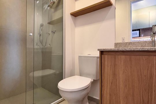 Banheiro de kitnet/studio para alugar com 1 quarto, 24m² em Vila Olímpia, São Paulo