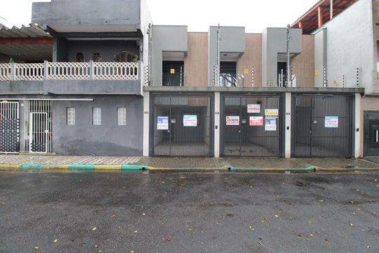 Fachada de casa à venda com 2 quartos, 73m² em Jardim Helena, São Paulo