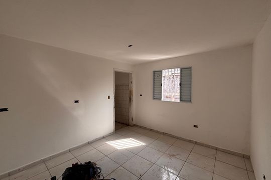 Quarto de casa para alugar com 1 quarto, 60m² em Veloso, Osasco