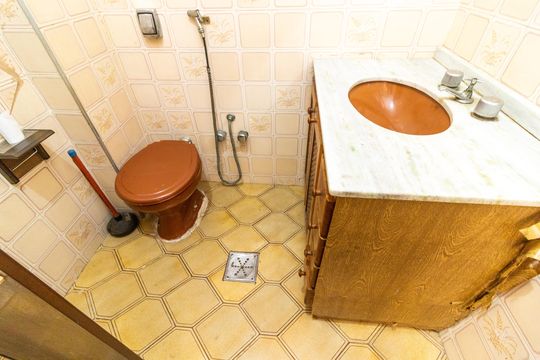 Banheiro de apartamento para alugar com 1 quarto, 60m² em Marechal Hermes, Rio de Janeiro