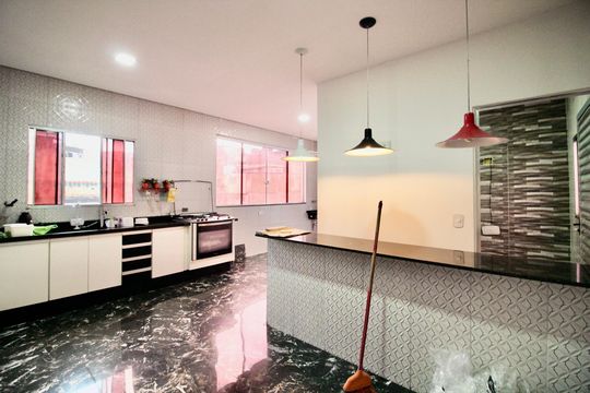 Casa para alugar com 2 quartos, 80m² em Vila Lourdes, Ferraz de Vasconcelos