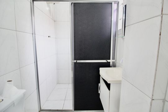 Banheiro de casa para alugar com 1 quarto, 80m² em Vila Lourdes, Ferraz de Vasconcelos