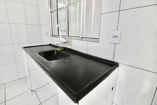 Cozinha de casa para alugar com 1 quarto, 80m² em Vila Lourdes, Ferraz de Vasconcelos