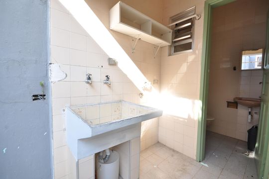 Área de Serviço de casa para alugar com 3 quartos, 130m² em Vila Albertina, São Paulo