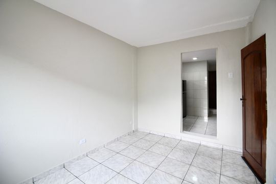 Sala de casa para alugar com 1 quarto, 50m² em Vila Dalila, São Paulo