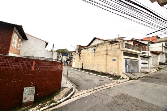 Vista da Sala de casa para alugar com 1 quarto, 50m² em Vila Dalila, São Paulo
