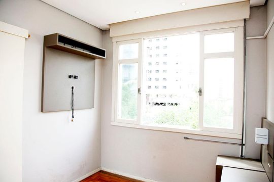 Quarto 1 de apartamento à venda com 2 quartos, 72m² em Auxiliadora, Porto Alegre