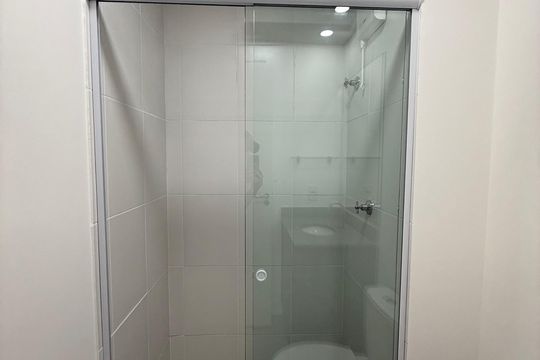 Banheiro de kitnet/studio para alugar com 1 quarto, 25m² em Campos Elíseos, São Paulo