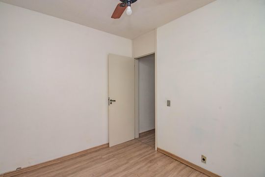 Quarto 2 de apartamento à venda com 3 quartos, 87m² em Sarandi, Porto Alegre
