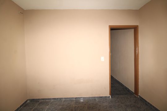 Quarto 1 de casa à venda com 1 quarto, 36m² em Vila Continental, São Paulo