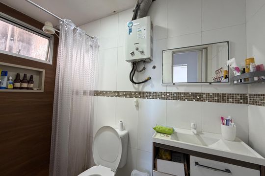 Banheiro  de apartamento à venda com 2 quartos, 75m² em Taquara, Rio de Janeiro