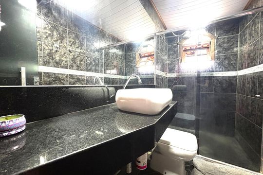 Banheiro 2 de casa para alugar com 3 quartos, 330m² em Flávio Marques Lisboa, Belo Horizonte