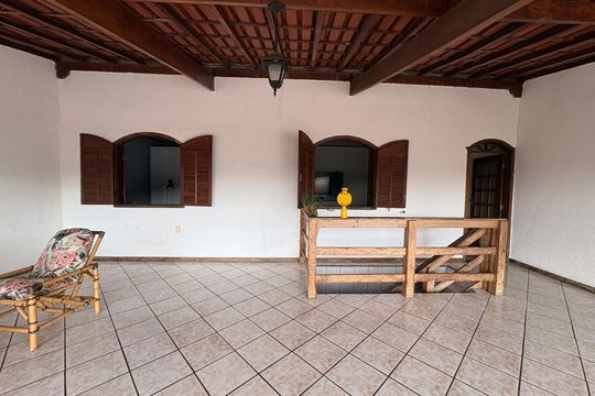 Área externa de casa para alugar com 3 quartos, 330m² em Flávio Marques Lisboa, Belo Horizonte