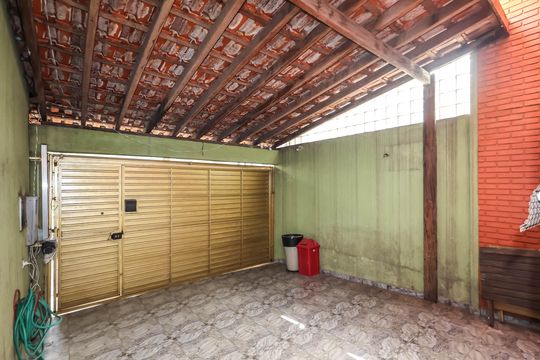 Garagem de casa à venda com 3 quartos, 150m² em Vila Dom Pedro I, São Paulo