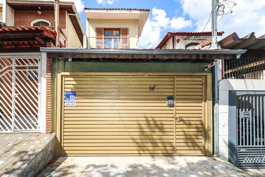 Fachada de casa à venda com 3 quartos, 150m² em Vila Dom Pedro I, São Paulo