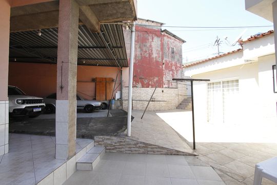 Garagem de casa à venda com 7 quartos, 600m² em Olhos D’água, Belo Horizonte