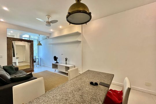 Apartamento para alugar com 1 quarto, 55m² em Copacabana, Rio de Janeiro