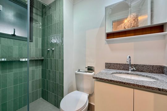 Banheiro  de apartamento para alugar com 1 quarto, 35m² em Santo Amaro, São Paulo
