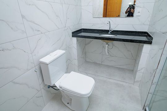 Banheiro Social de casa de condomínio para alugar com 2 quartos, 75m² em Campo Grande, Rio de Janeiro