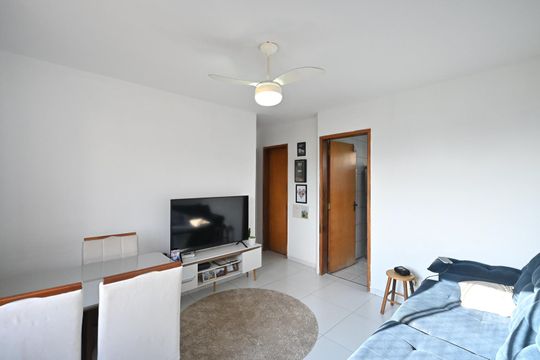 Apartamento à venda com 2 quartos, 50m² em Jardim Santa Terezinha, Taboão da Serra