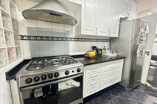Cozinha de apartamento à venda com 4 quartos, 150m² em Santo Amaro, São Paulo