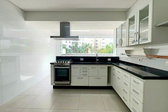 Cozinha de apartamento para alugar com 2 quartos, 162m² em Paraíso, São Paulo