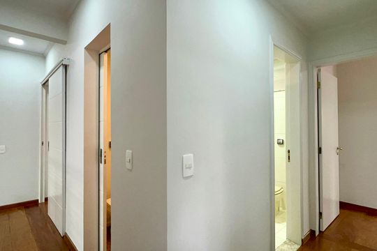 Corredor de apartamento para alugar com 2 quartos, 162m² em Paraíso, São Paulo