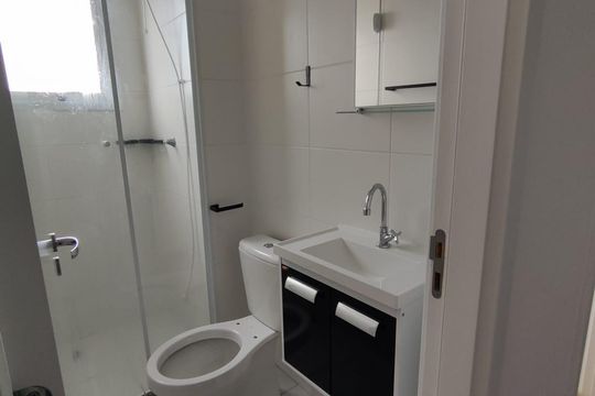 Banheiro de apartamento para alugar com 2 quartos, 40m² em Jardim Germania, São Paulo