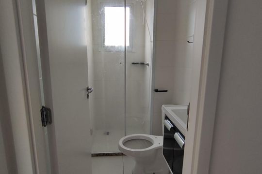 Banheiro de apartamento para alugar com 2 quartos, 40m² em Jardim Germania, São Paulo