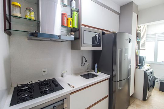 Cozinha de apartamento à venda com 2 quartos, 82m² em Bethaville I, Barueri