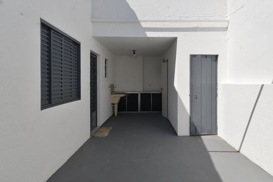 Area de serviço de casa para alugar com 3 quartos, 160m² em Parque Riachuelo, Belo Horizonte