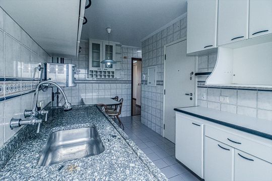 Cozinha de apartamento para alugar com 4 quartos, 120m² em Jardim da Saúde, São Paulo