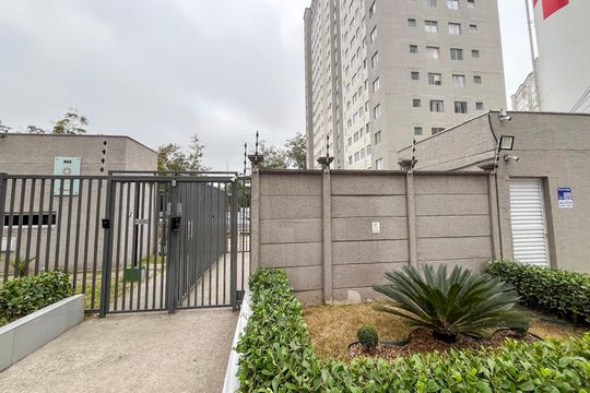 Fachada de apartamento à venda com 2 quartos, 44m² em Parque Bristol, São Paulo