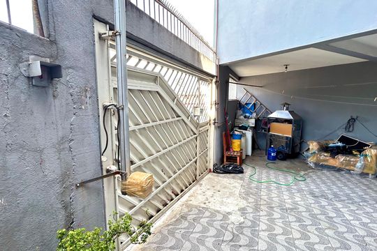 Garagem de casa para alugar com 3 quartos, 76m² em Parque Jurema, Guarulhos