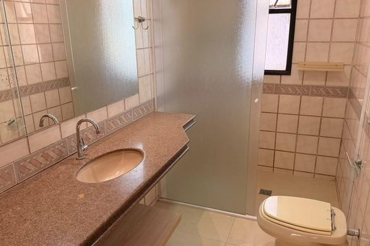 Banheiro de apartamento para alugar com 4 quartos, 165m² em Setor Bueno, Goiânia