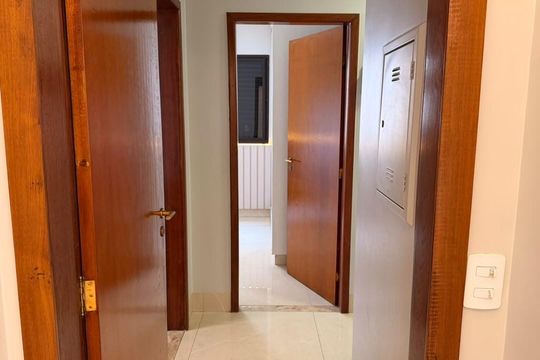 Corredor de apartamento para alugar com 4 quartos, 165m² em Setor Bueno, Goiânia