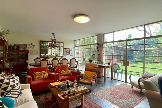 Sala de casa à venda com 3 quartos, 280m² em Vila Madalena, São Paulo