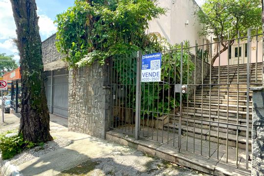 Fachada MMGQ-765 de casa à venda com 3 quartos, 280m² em Vila Madalena, São Paulo